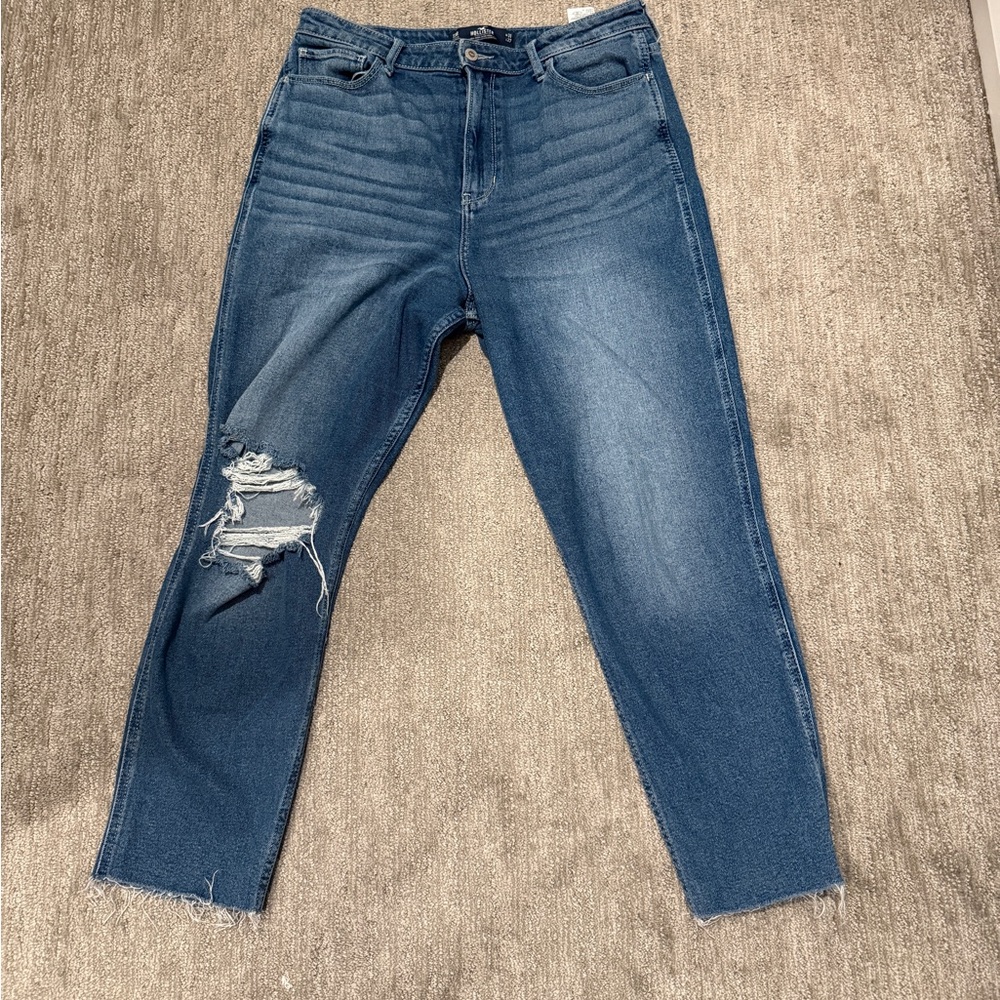 Hollister Women's Dark Blue Ripped Ankle/Straight length